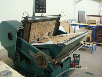 Corrugated Cardboard Manual Flat Creasing And Die-Cutting Machine 5.5kw / 7.5kw